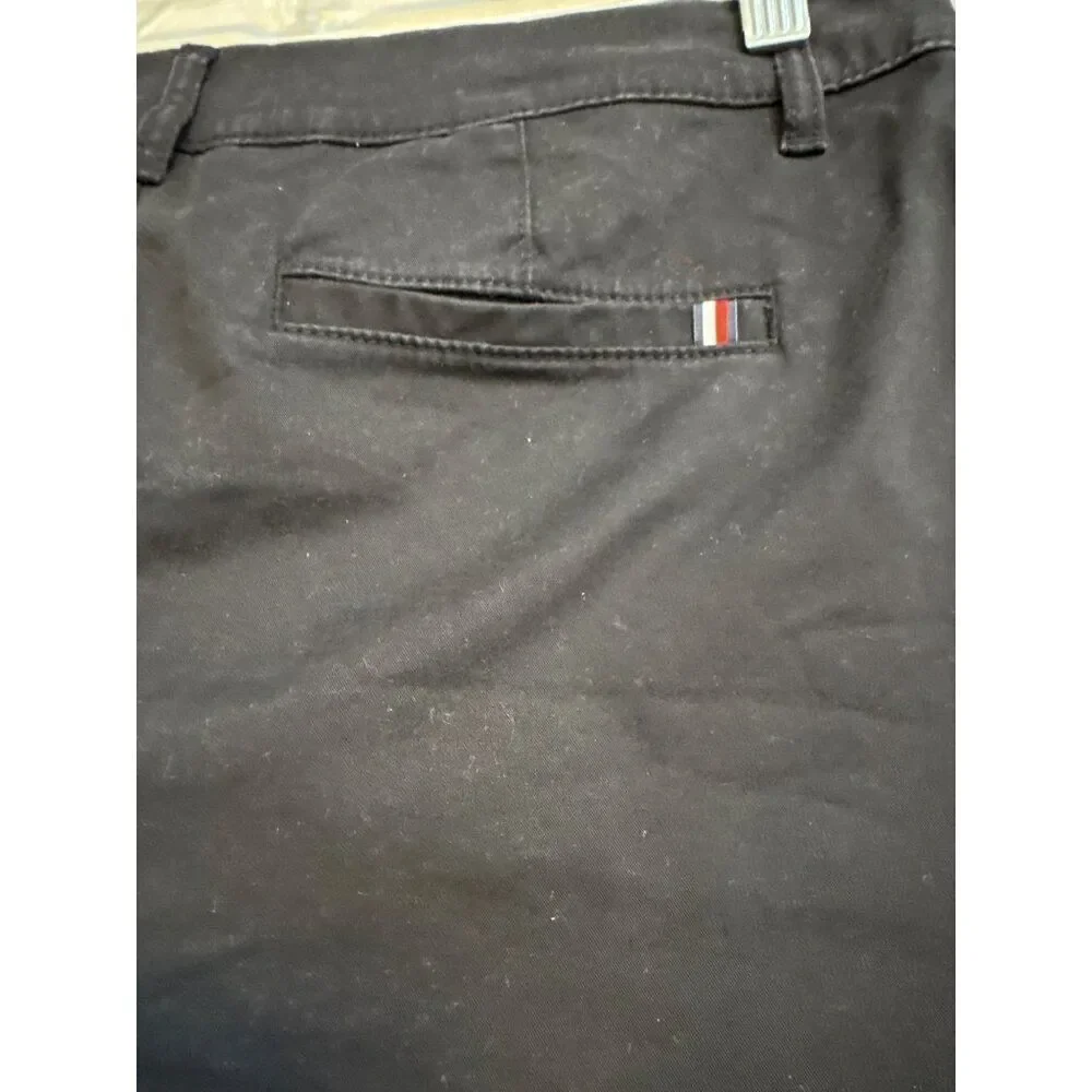 Tommy Hilfiger Women Black Classic Stretch Short Size 8